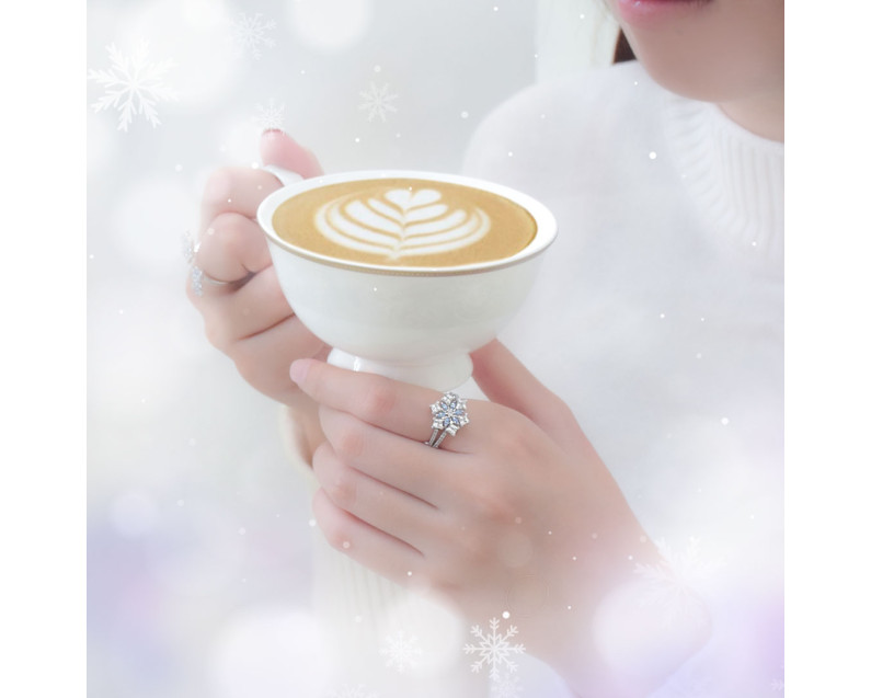 Auroses Winter Magic Snowflake Ring